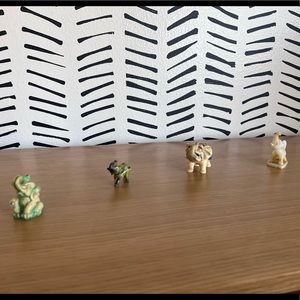 Set of 4 mini elephants